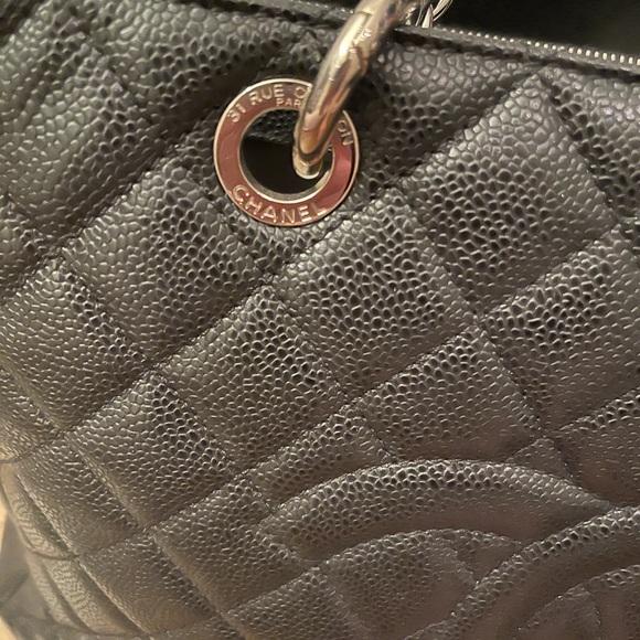 Chanel tote - Picture 13 of 15